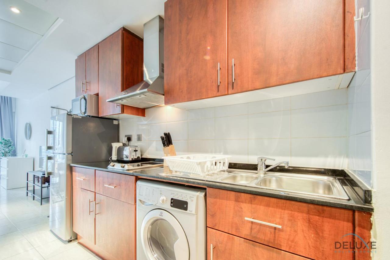 Apartment Calm At View Tower Jlt By Deluxe Homes *